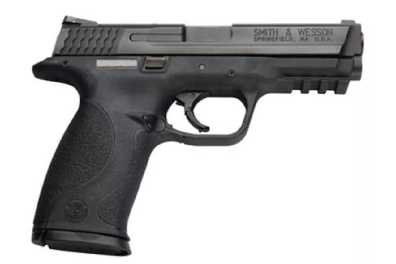 Smith & Wesson M&P PRO 9 DAO 4.25″ Black Melonite, Night Sights, 17 Round