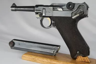 SOLD - 1918 Erfurt Luger - Matching Magazine (5073 - 06246)
