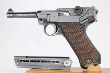 SOLD - 1940 Mauser Luger - Matching Magazine & Grips