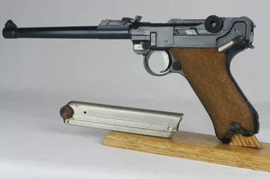 SOLD - Beautiful 1918 DWM Artillery Luger - Capture Document