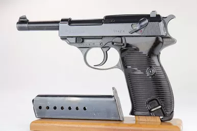 SOLD - Excellent Walther P.38 - ac 43 (6147k - 11537)