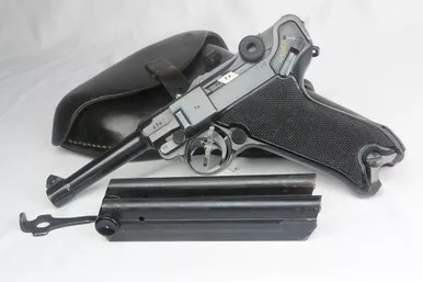 SOLD - Minty Black Widow Luger Rig (674r - 06420)