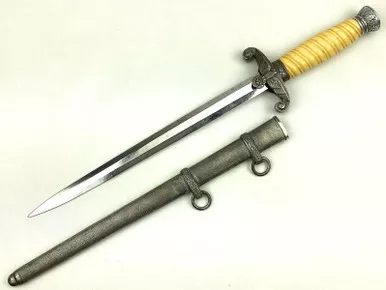 SOLD - P.D. LuneschlossSolingen German Army Dress Dagger