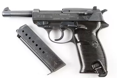 SOLD - Shooter Grade P.38 - Late WW2 CYQ