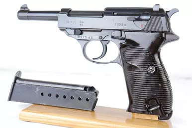 SOLD - Walther P.38 - ac 42 (3975c - 08051)