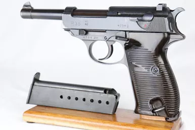 SOLD - Walther P.38 - ac 42 (4394j - 07783)