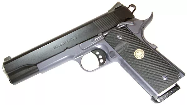 Wilson Combat CQB .45ACP, Ambi Safety, No Front Cocking Serrations, Black/Grey Armor Tuff